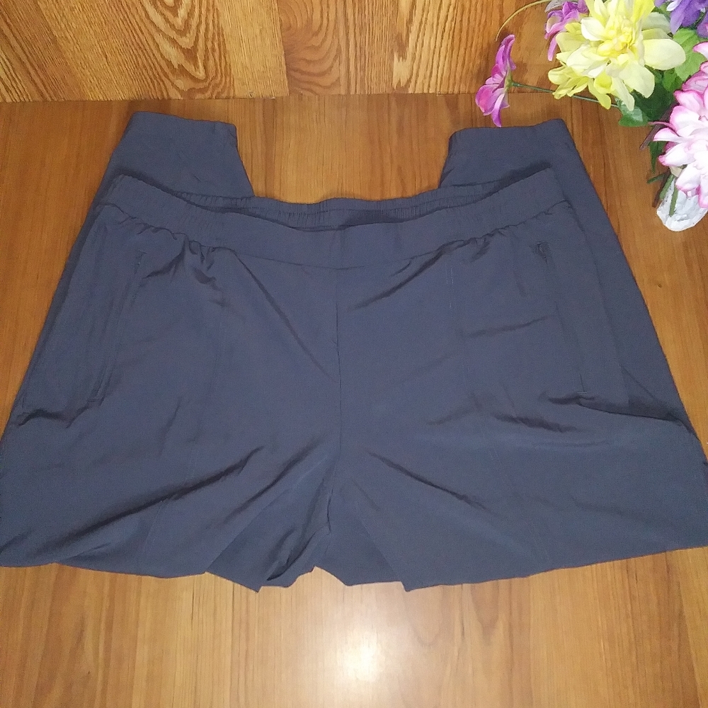 NWOT "Old Navy Active" gray yoga pants
